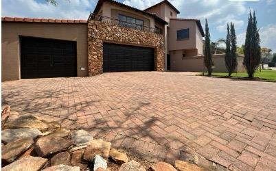 To Let 4 Bedroom Property for Rent in Melodie North West